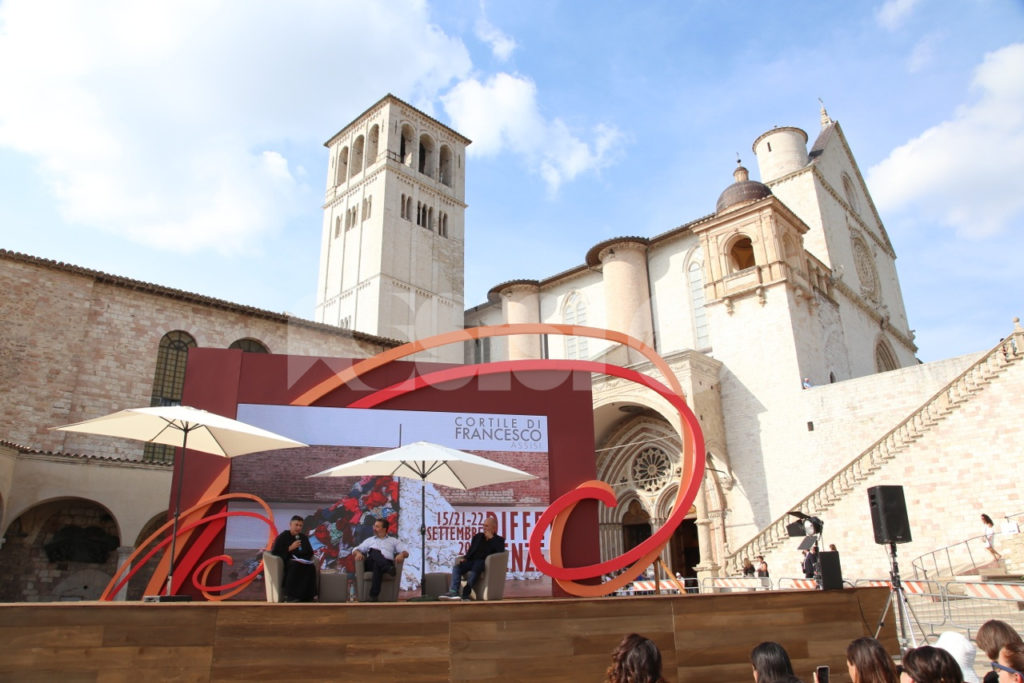 Assisi, torna il ‘Cortile di Francesco’. Il 17 settembre incontro con Giuseppe Giulietti e Nello Scavo
