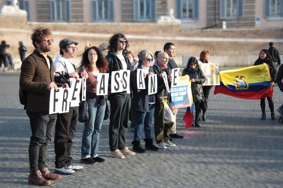 Roma 26/10: “Julian Assange: il giornalismo a processo”