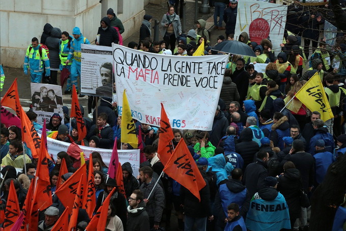 I fascisti assomigliano ai mafiosi