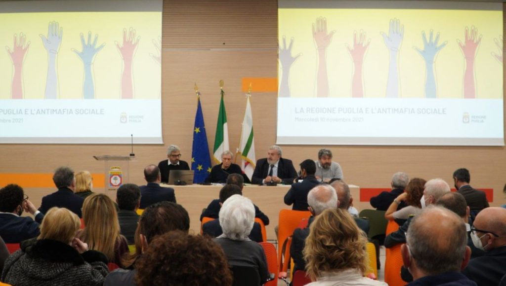 In Puglia “Liberi di scegliere”. Don Ciotti: “Donne protagoniste del cambiamento”