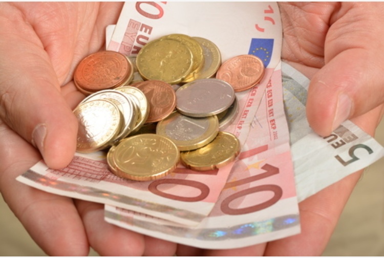 Meno risparmiatori ma più ricchi