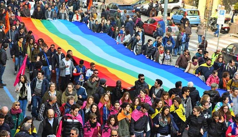 Ucraina. Una guerra scaturita da una pace armata