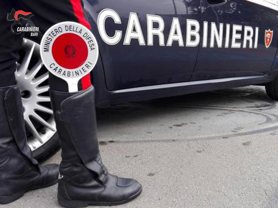 Salento, dopo il blitz antimafia molotov contro caserma carabinieri