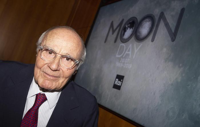 La scomparsa di Tito Stagno, il giornalista Rai che raccontò l’atterraggio sulla Luna