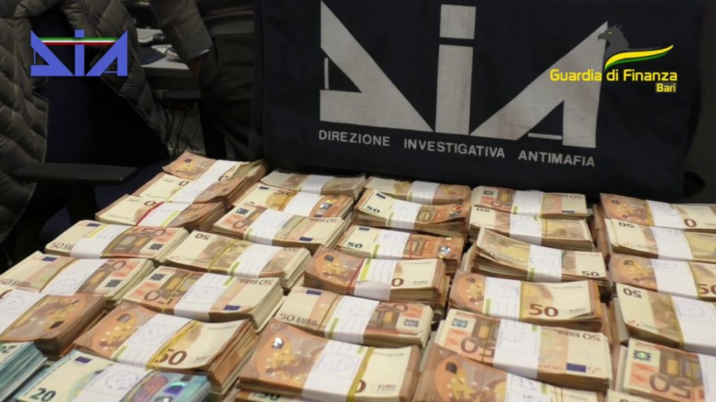 Operazione “Levante”: 75 misure cautelari e sequestro beni per quasi 23 milioni euro