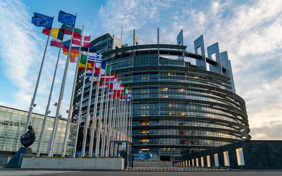 Parlamento europeo, via libera definitivo a Media Freedom Act e AI Act
