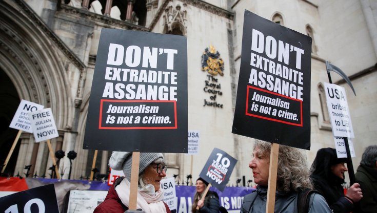 Ifj: «Estradizione Assange sarebbe un segnale disastroso per la libertà di informazione»