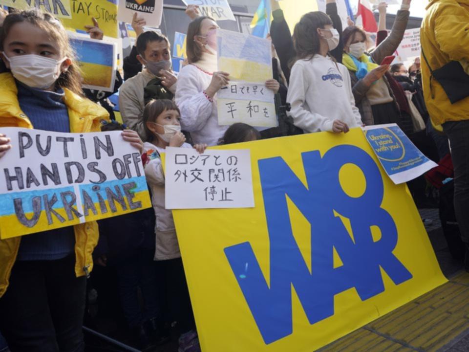 La guerra in Ucraina tra tabù nucleare e oltranzismo politico-mediatico