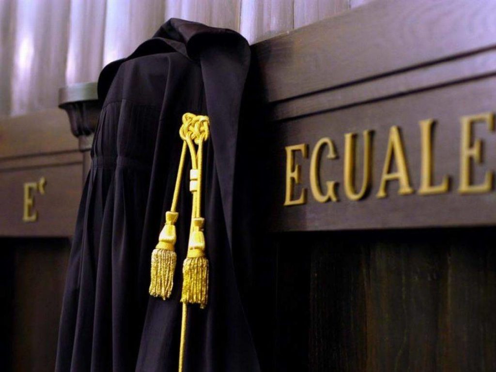 Magistratura, pagelle punitive e battaglie di retroguardia