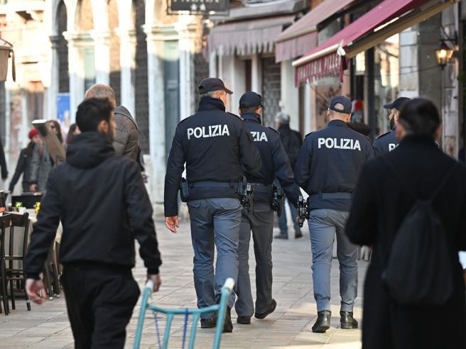 Insicurezza pubblica e imbarbarimento sociale