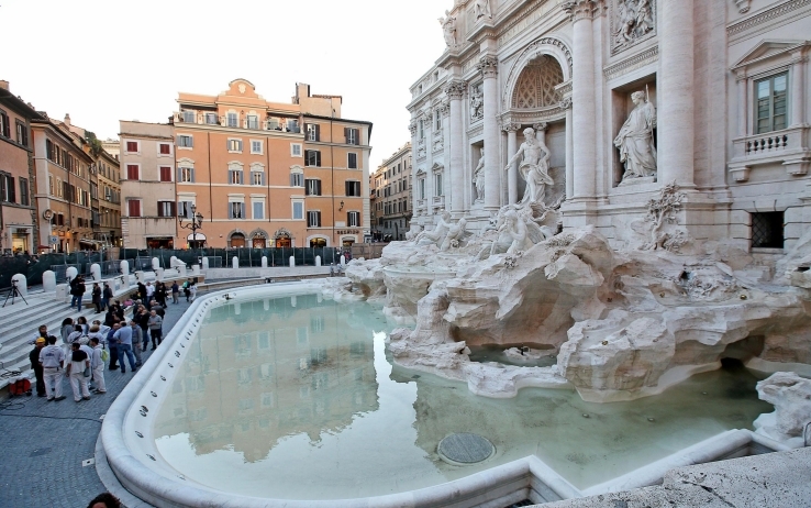 Sauna con vista sulla bellezza: confisca che fa bene alla legge