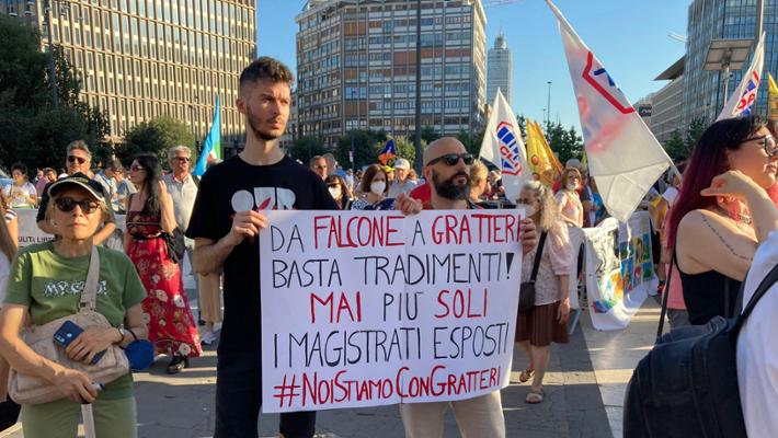 La mafia continua a minacciare le istituzioni, ma i movimenti civili tengono alta l’attenzione