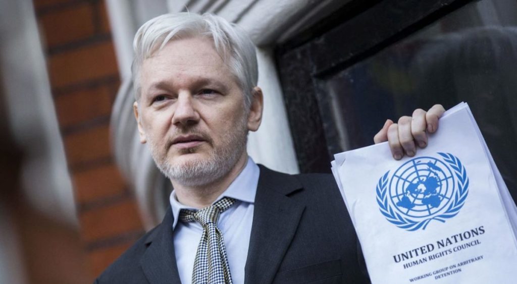 “Assange libero”. Il premio Nobel per la pace Esquivel accusa l’immobilismo dell’Onu