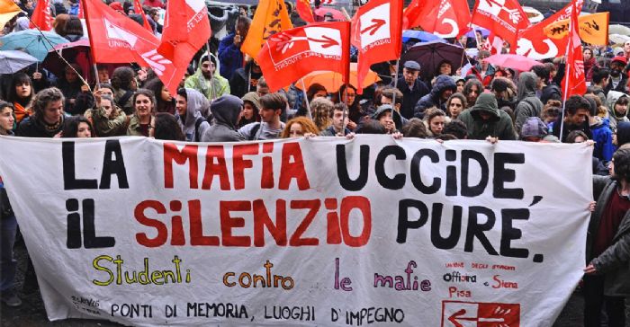 Si parla più di Calenda che di mafia