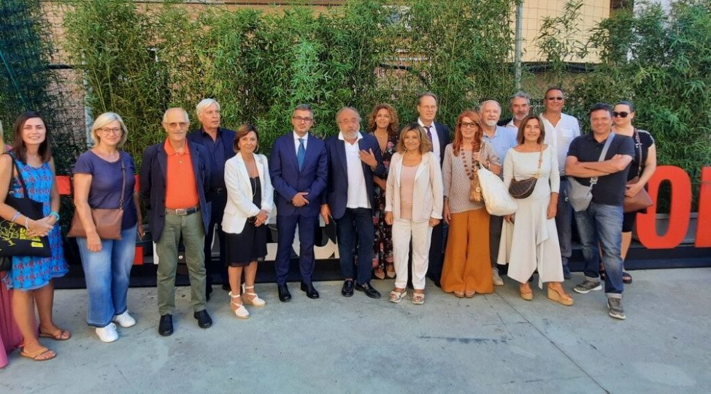 #FreeAssange alla Mostra del Cinema di Venezia: «A rischio diritto di cronaca e dovere di informare»