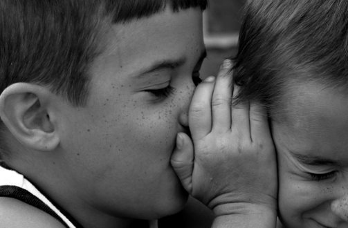 “In qualche modo”. La formula magica per nascondere i discorsi fatti sul nulla