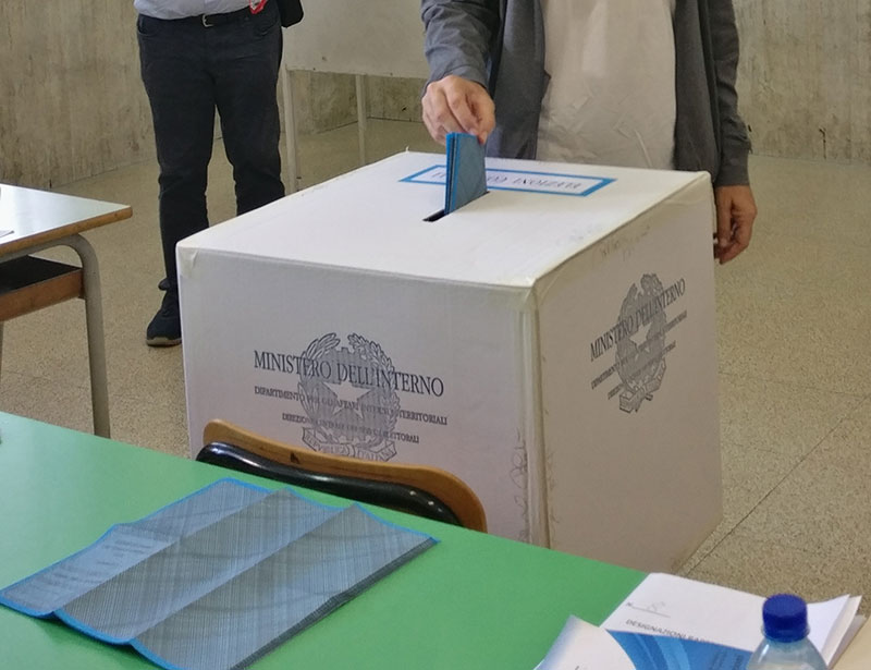 Verso il voto, senza consapevolezza