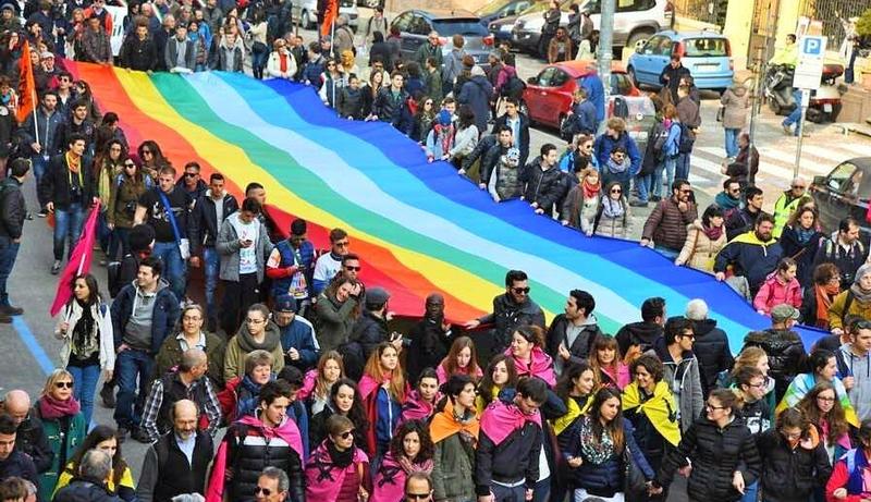 Ucraina, pacifista è chi la pace la fa