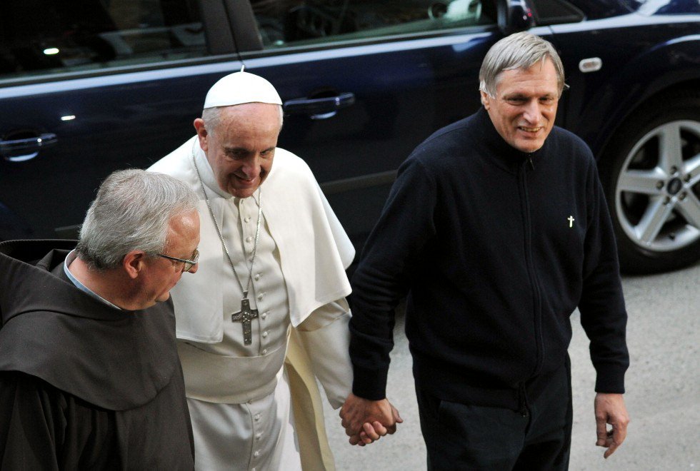 Don Ciotti festeggia 50 anni da prete: “La mia chiesa resta la strada”