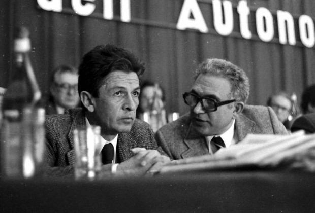 Sinistra da rigenerare: c’è convergenza sui temi, ma non si parla di mafia. Eppure siamo in Italia…