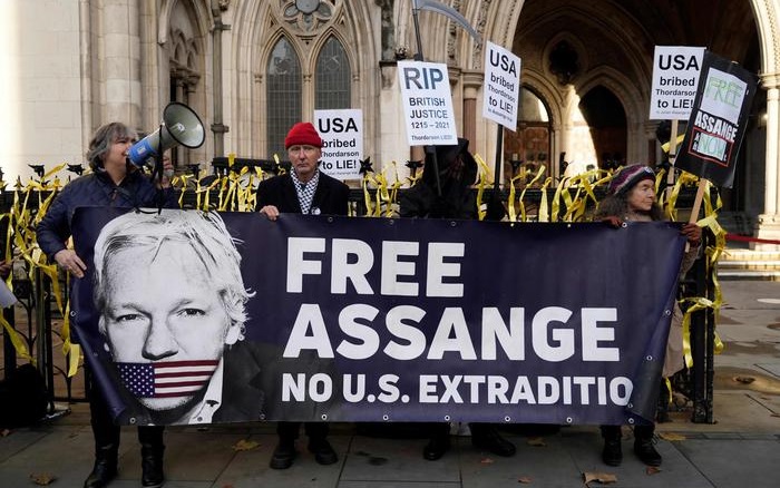 L’Alta Corte britannica respinge l’appello di Julian Assange contro l’estradizione negli Stati Uniti