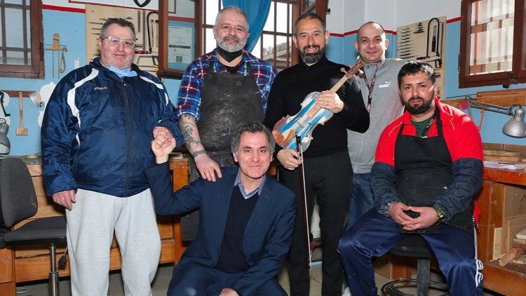 Lunedì 12 dicembre “La voce del mare” al Centro Astalli