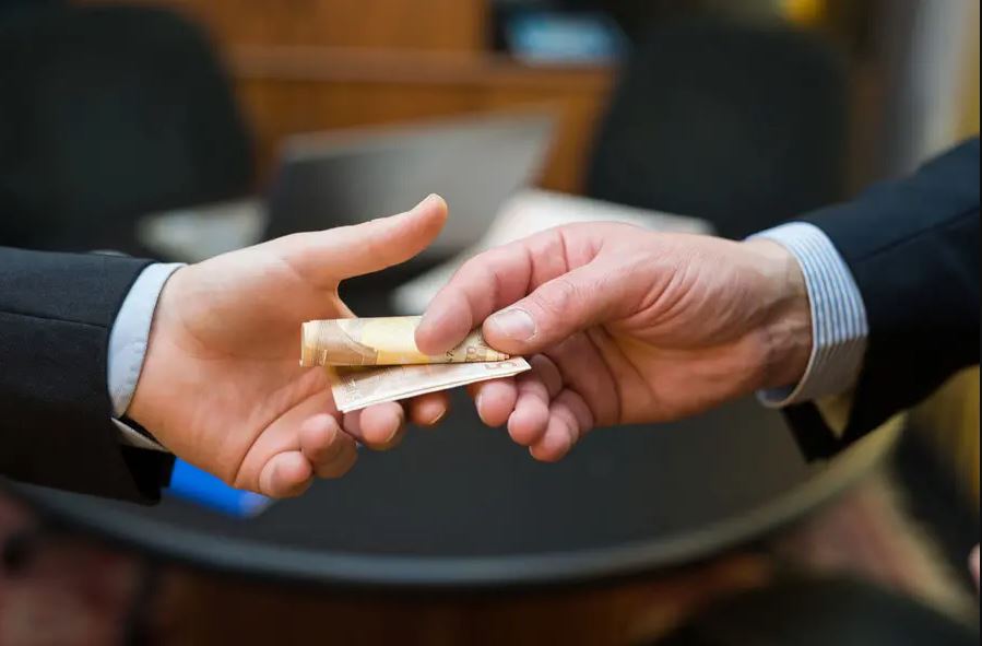 Whistleblowing, le norme che l’Italia adotterà potranno fare poco contro un certo brodo culturale