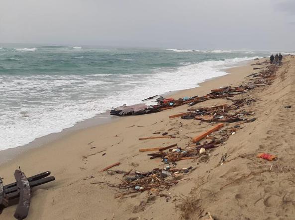 A un anno dal tragico naufragio di Cutro fare memoria è atto dovuto