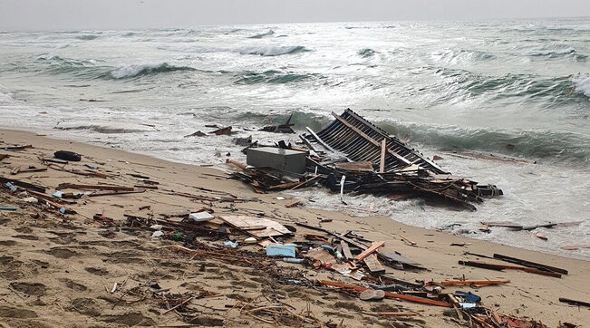 Calabria, naufragio migranti