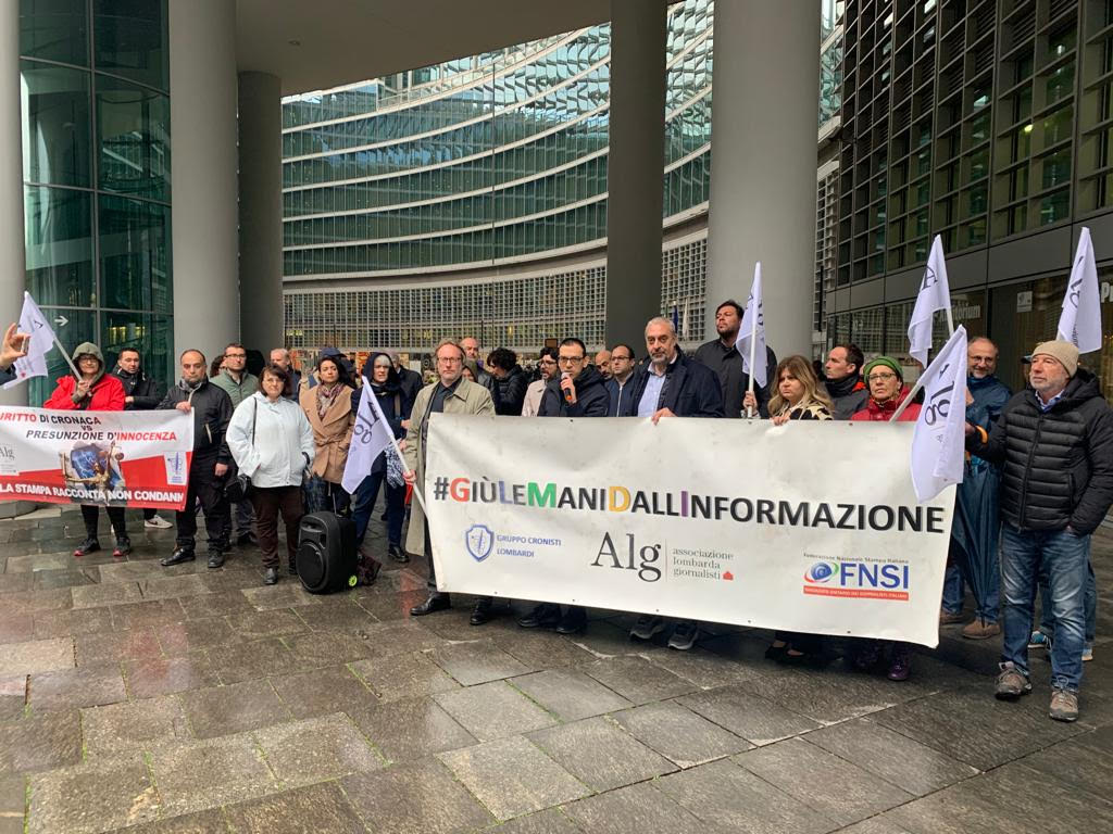 Milano, grande partecipazione al presidio per il ripristino del servizio “real time” Areu 118