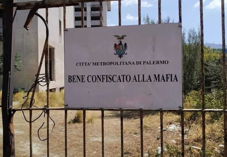 I beni confiscati ai mafiosi non siano problema ma occasione di sviluppo