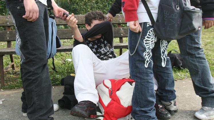 Baby gang: gruppi “fluidi” che nascono sul web, la nuova frontiera del disagio