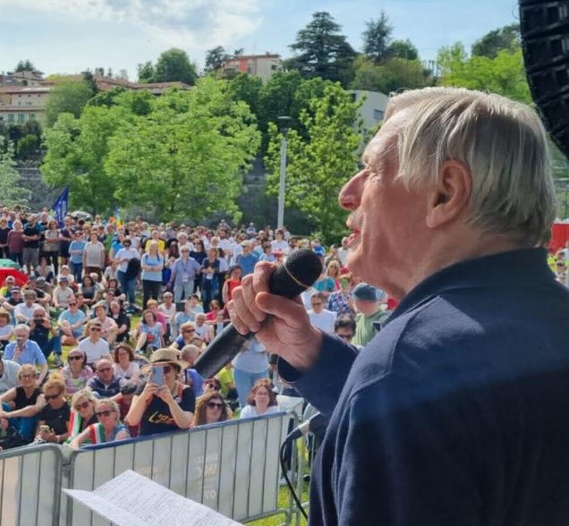 Don Ciotti alla marcia Bergamo Brescia: “Non ci può essere pace senza la ricerca della verità”