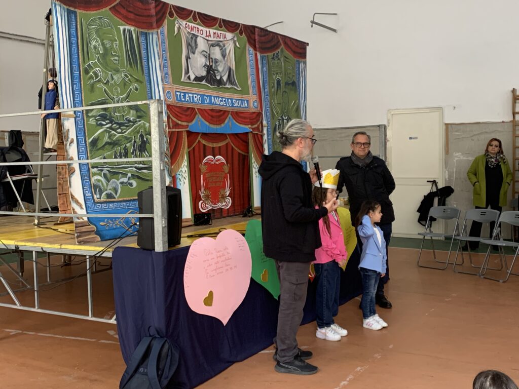 Napoli, nel sorriso di Noemi e dei bambini la speranza della rinascita