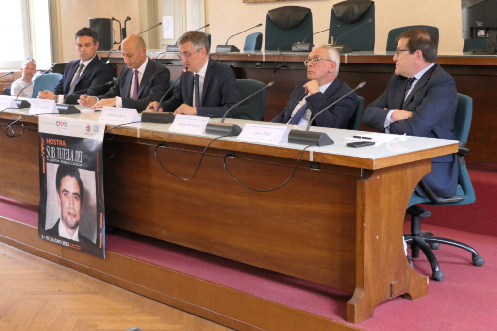 “Sub Tutela Dei”, in tanti a Lecco all’inaugurazione della mostra dedicata a Livatino