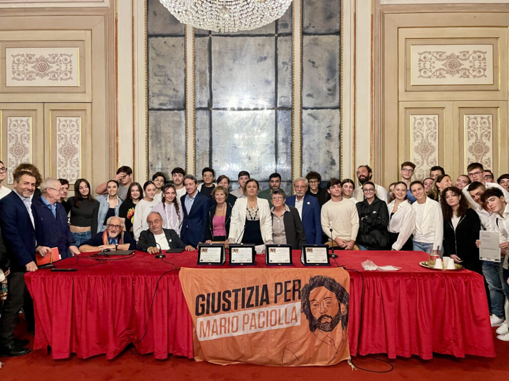 Da Napoli l’appello per non archiviare il caso Paciolla: “Verità e giustizia per Mario”