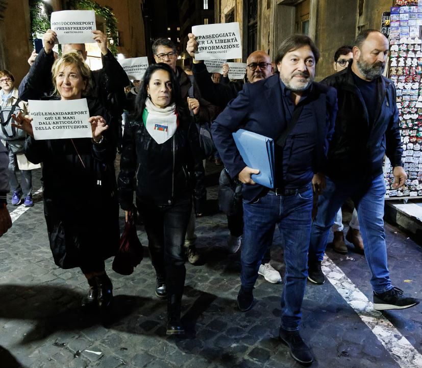 Con Report, contro le angherie della destra