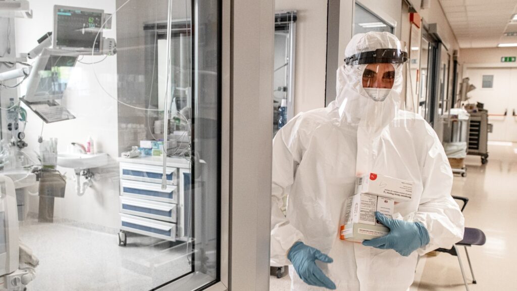 La distruzione della sanità pubblica