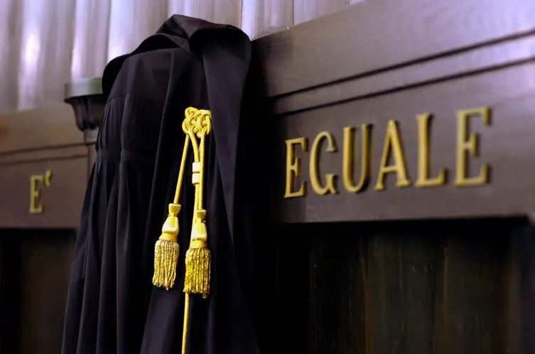 Il dilemma degli agenti tra Crosetto e Delmastro