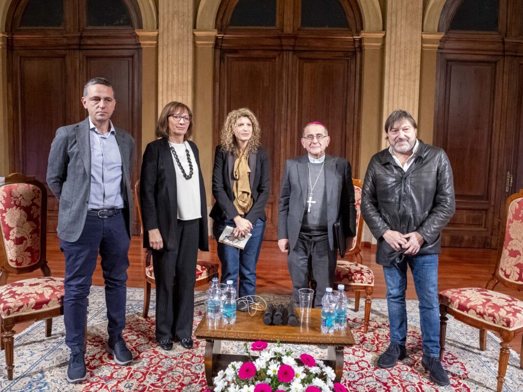 L’Arcivescovo di Milano Delpini in dialogo «per un giornalismo al servizio del bene comune»