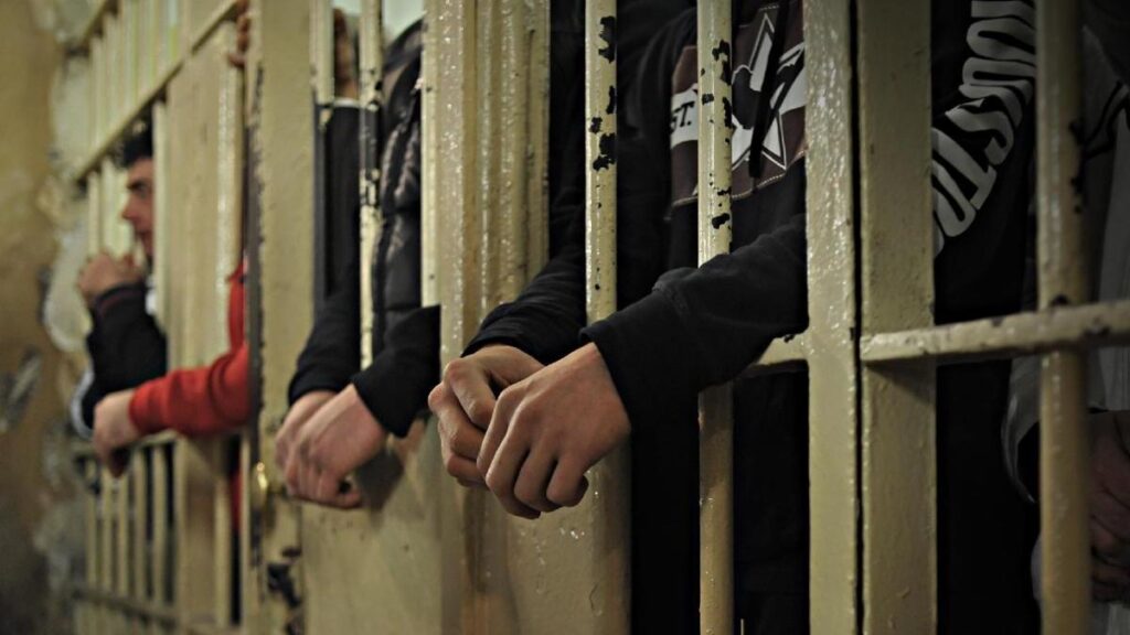 Emergenza carceri: che fare