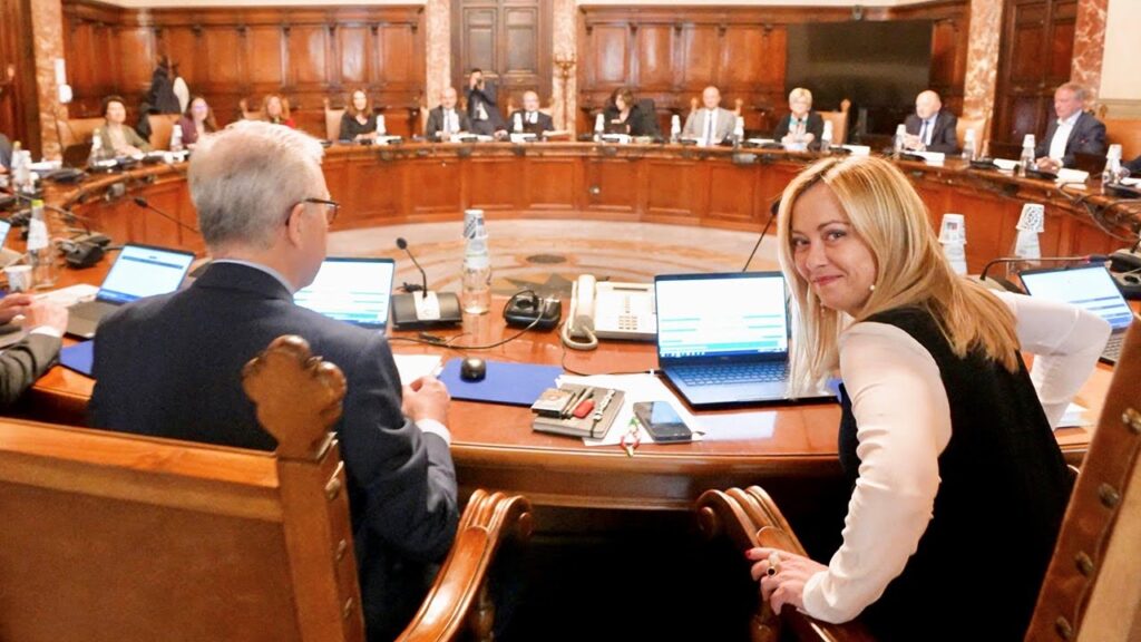 L’abuso dei Decreti Legge e la revisione della Costituzione