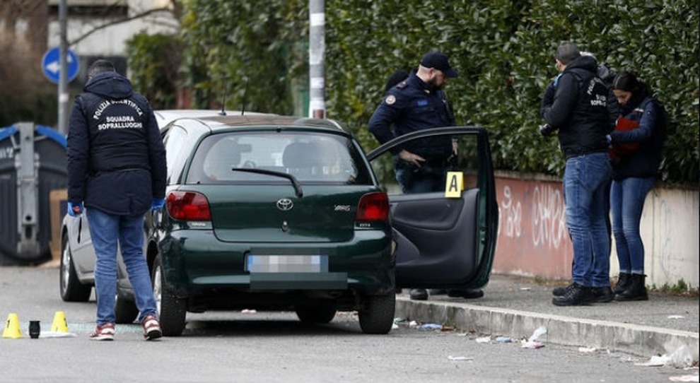 Roma, eseguiti tre fermi per l’omicidio di un esponente della Banda della Magliana