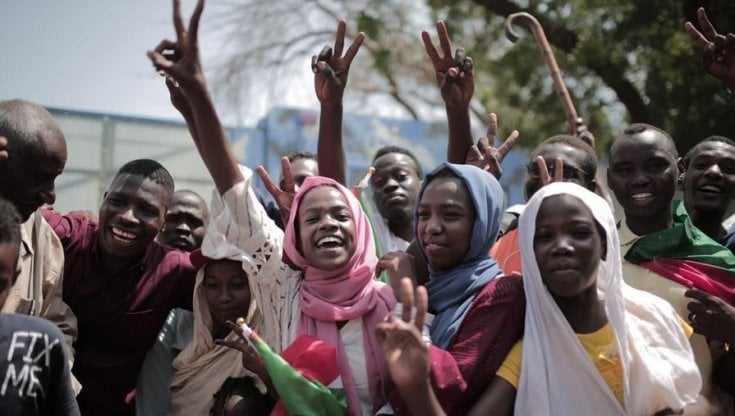 Donne che reclamano vita