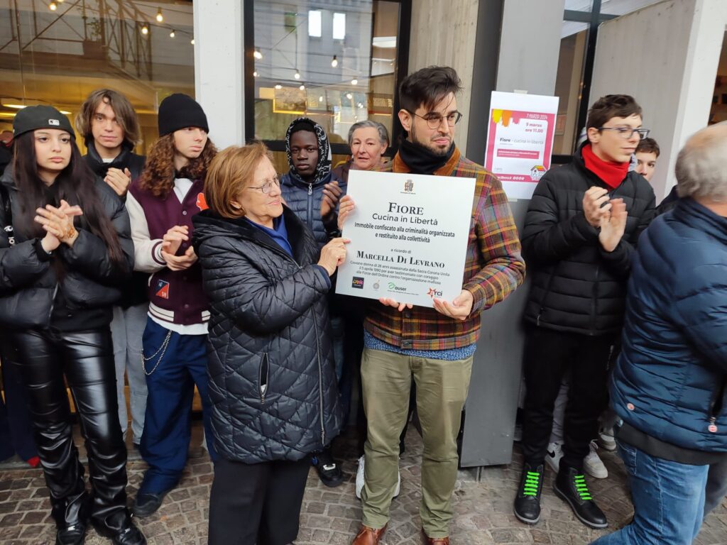 Lecco, Fiore intitolata a Marcella Di Levrano