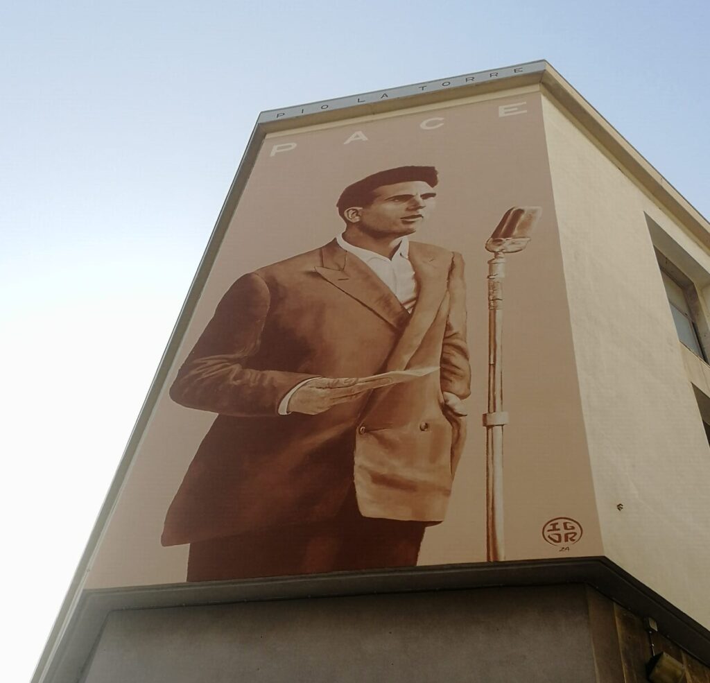 42° anniversario di Pio La Torre, all’ITI Vittorio Emanuele inaugurato il murale di Igor Scalisi Palminteri