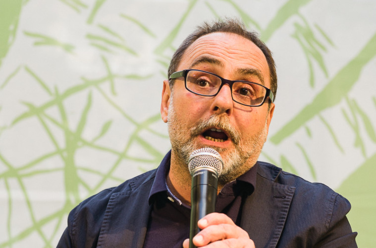 L’Espresso, Enrico Bellavia non è più direttore. Al suo posto Emilio Carelli. Proclamato lo sciopero