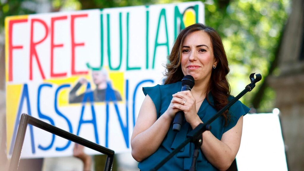 Altro tempo per Assange: al via il ricorso in appello contro l’estradizione