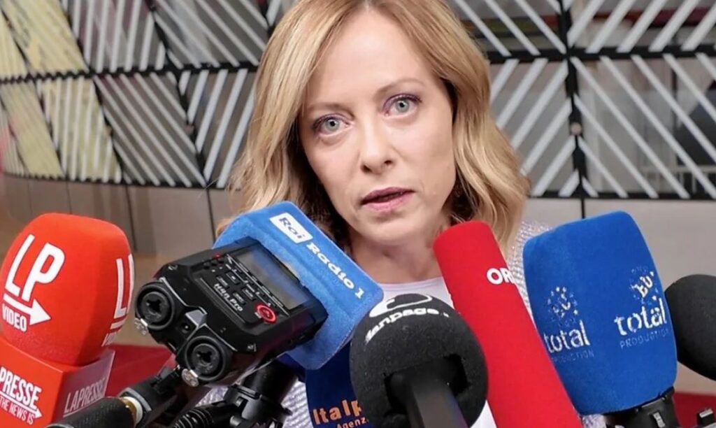 Inchiesta Fanpage: «Meloni sposta l’attenzione dal Dna fascista e antisemita di Fdi»