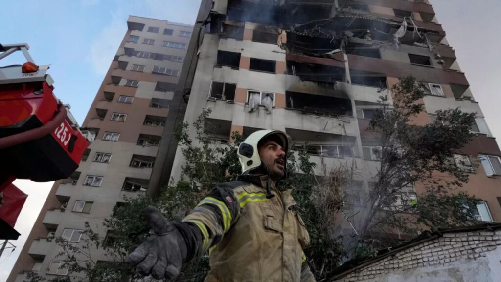 Attacco all’Iran: un altro segno di estrema follia